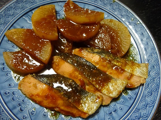 20191108秋鮭と大根の味噌煮